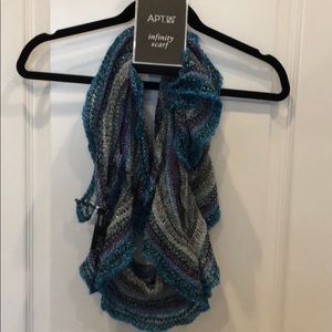 Apt 9 scarf and gloves